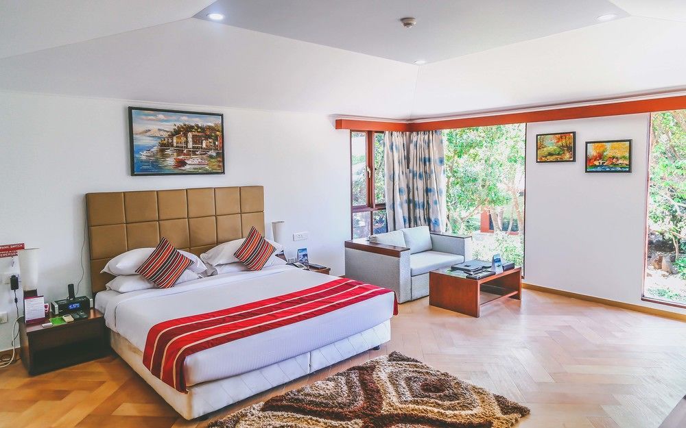 Aamby Valley City Lonavala Exterior foto Deluxe Room