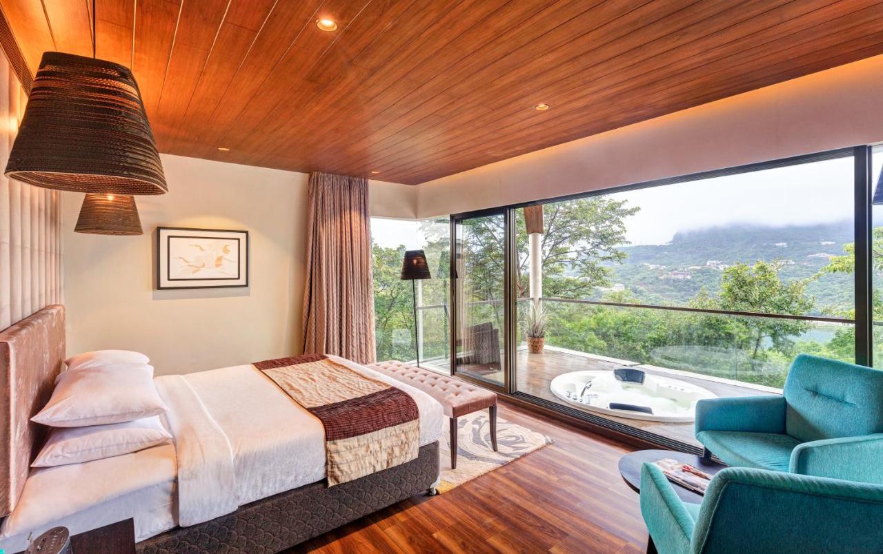 Aamby Valley City Lonavala Exterior foto A room at the hotel