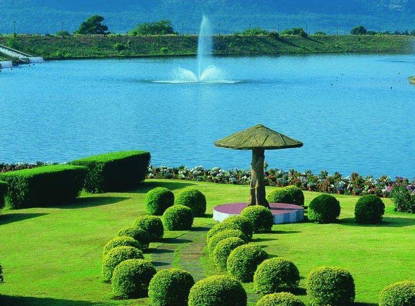 Aamby Valley City Lonavala Exterior foto View of the artificial lake